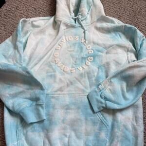 Davids vlog blue tie dye